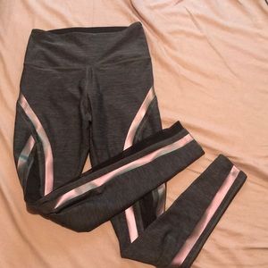 Victoria’s Secret PINK leggings